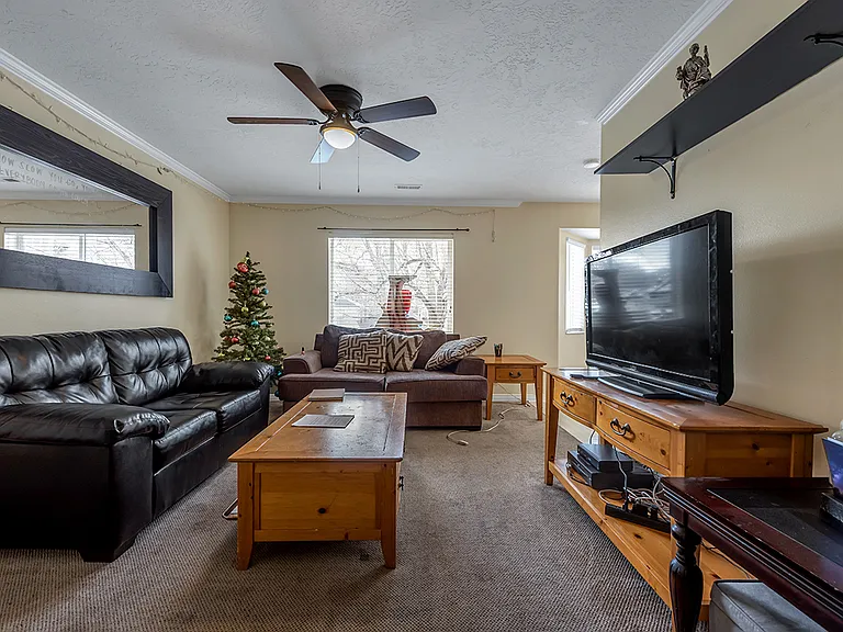 734 E 560 N #202 — Photo 1
