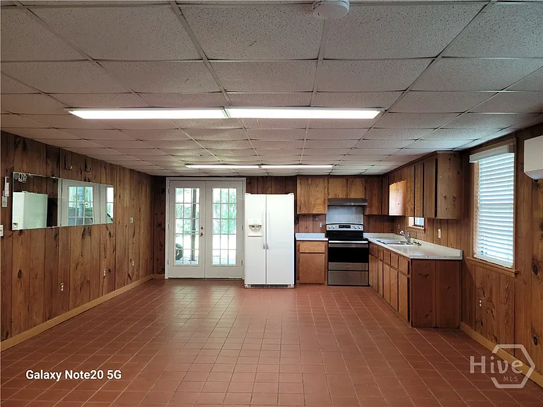 652 Ralph Rahn Rd — Photo 4
