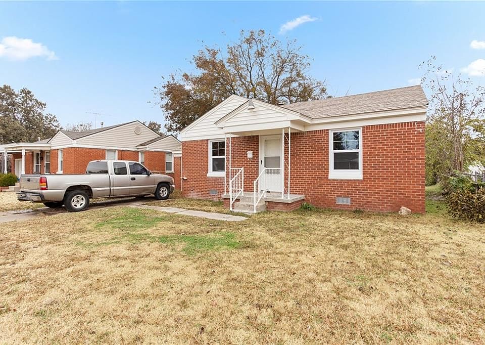 1st image of 1021 SW 46th St