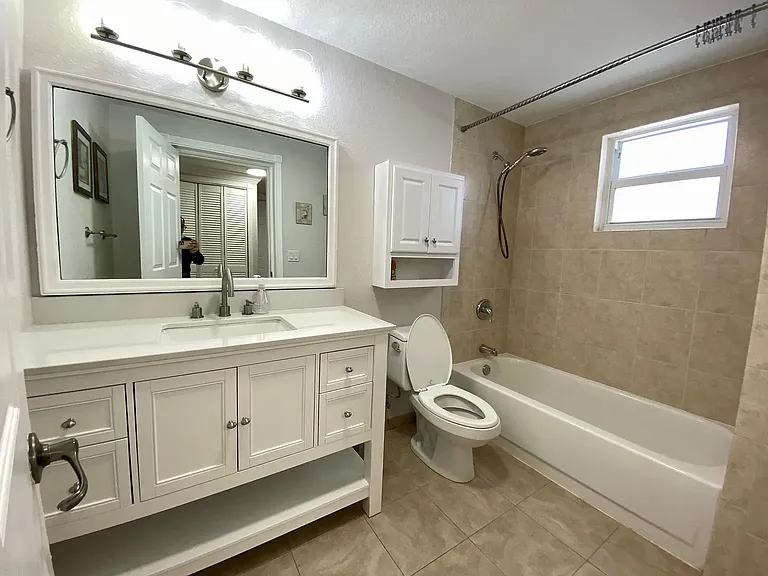 9457 SW 51st Pl — Photo 7