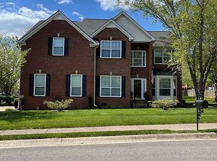 800 Meadow Ridge Ct, Nashville, TN 37221