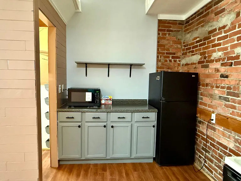 822 Georgia Ave — Photo 5
