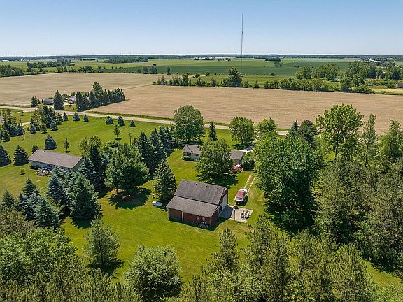 Outbuilding, overhead doors.
