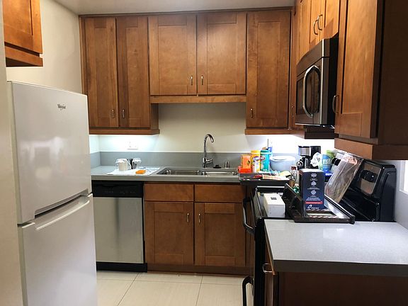 4th image of 4441 Ponca Ave #B