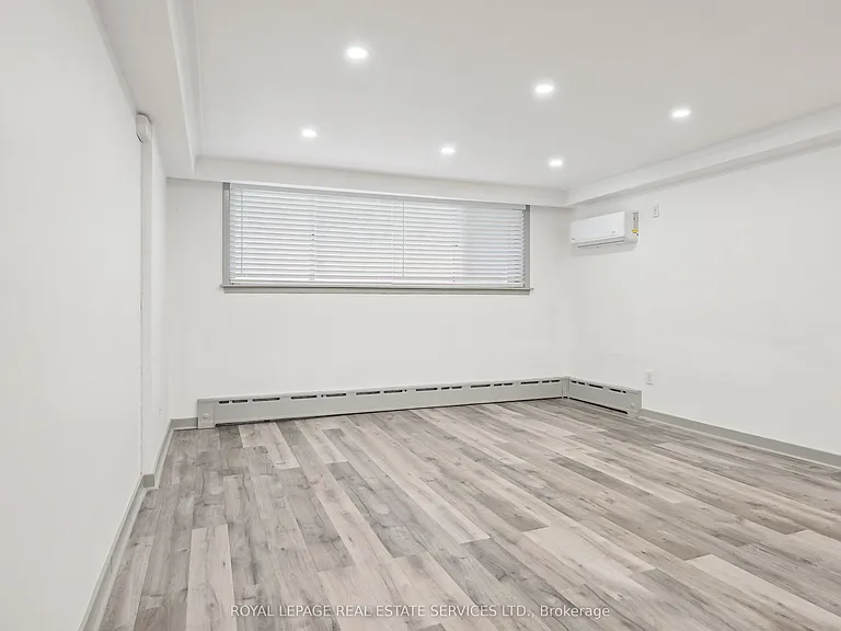 18 33rd St #6 — Photo 7