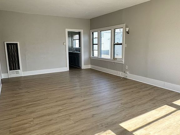 2nd image of 620-626 N Walnut Ave #622