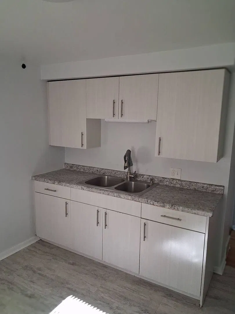 3167N81stM — Photo 2