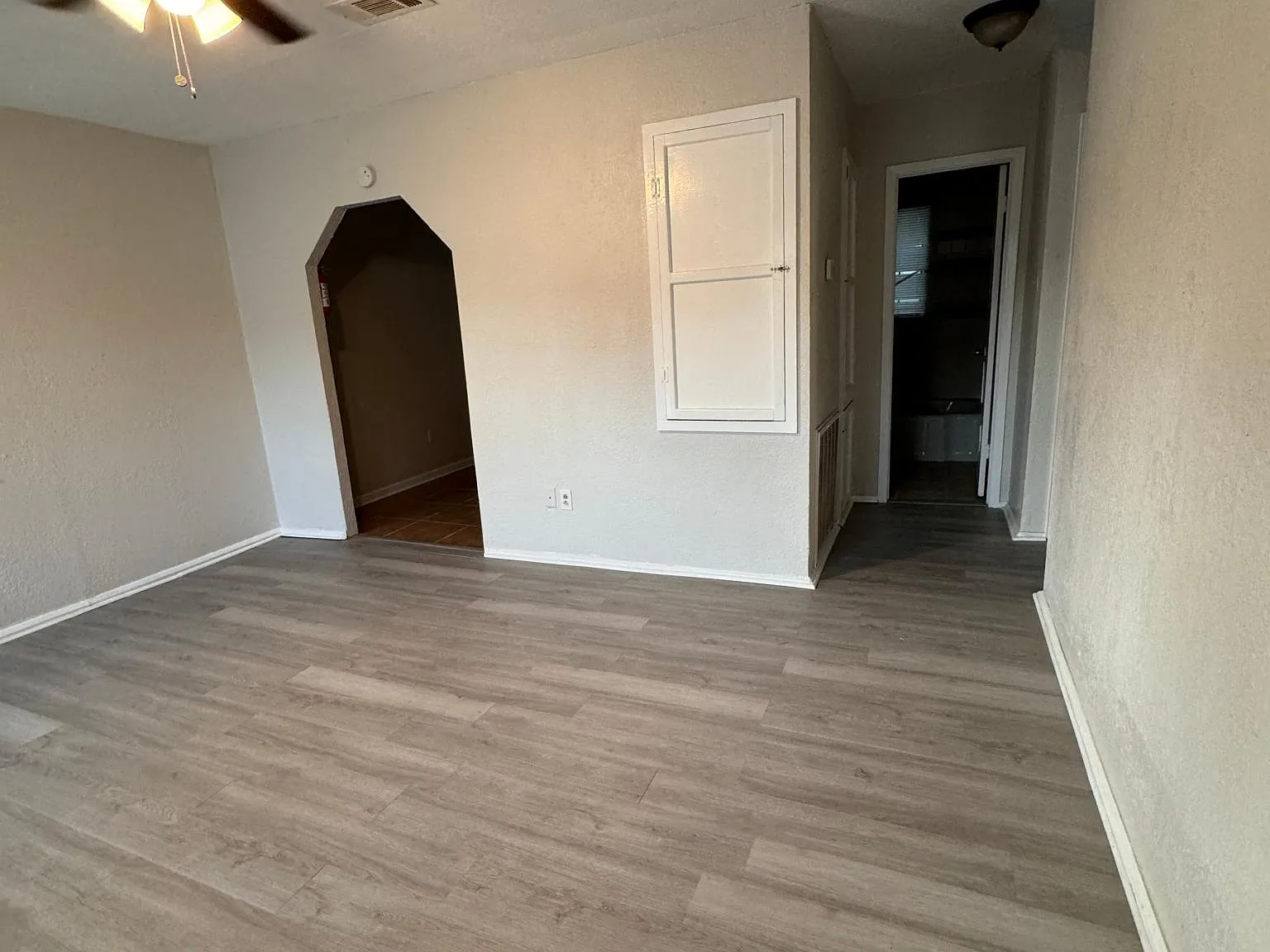 2 bed, 748 sqft, $750 — Photo 3