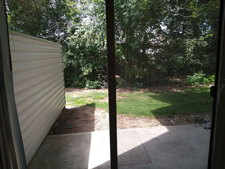 1705 Heatheridge Rd #B101 — Photo 11