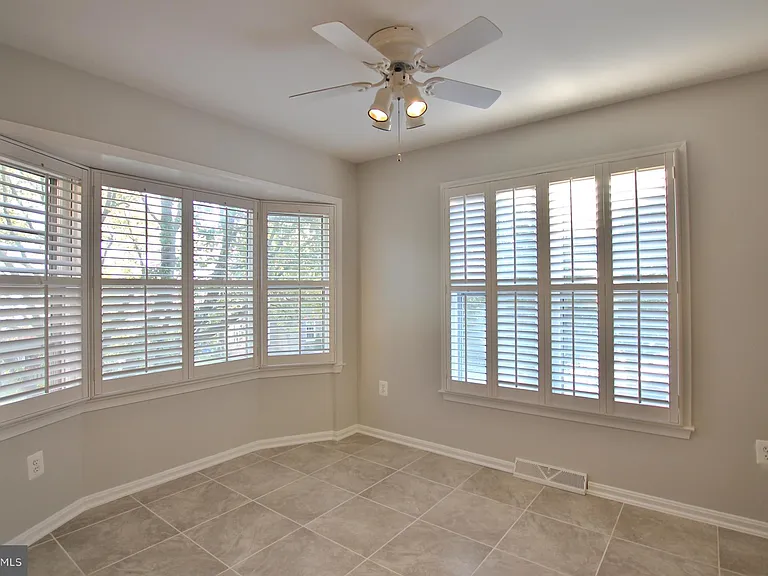 7321 Mallory Ln — Photo 14