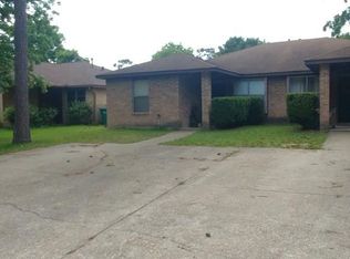 1617 Hazelwood St #B, Conroe, TX 77301