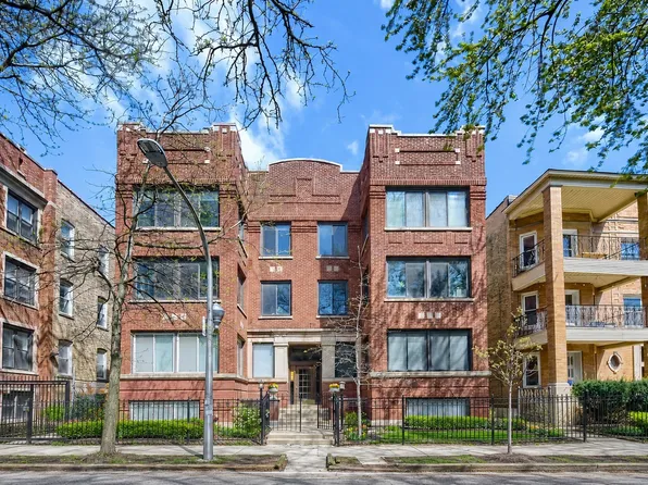 942 W Belle Plaine Ave APT 3E, Chicago, IL 60613