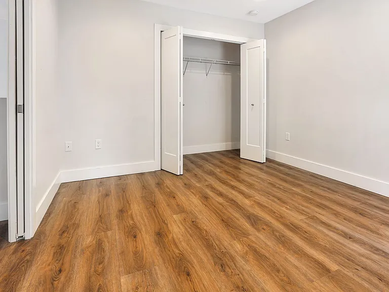 2066 Roselawn St — Photo 21