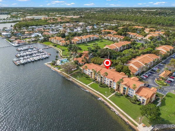 180 Yacht Club Way #207, Hypoluxo, FL 33462