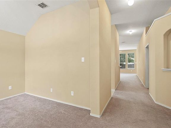 4th image of 7225 Chinquapin Dr