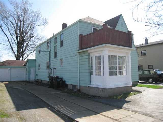 2nd image of 2967 Elmwood Ave
