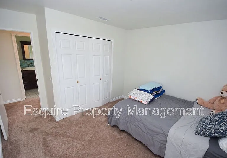 9014 McCloud Dr — Photo 18