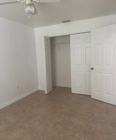 1910 SW 15th Pl — Photo 13