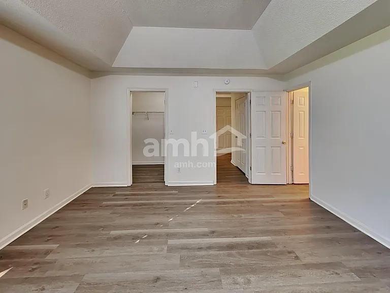 2442 Country Lake Ln — Photo 10