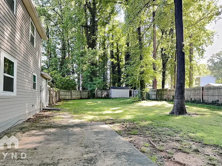 6301 Ivory Palm Dr — Photo 22