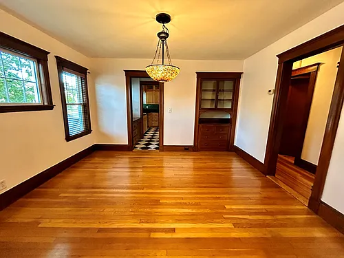 309 Waverley Ave Photo 1