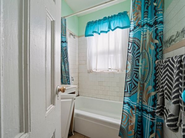 boston-massachusetts-59110492 picture