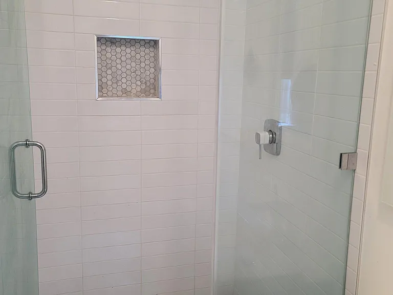 1326 N Londonderry View Dr #8 — Photo 2