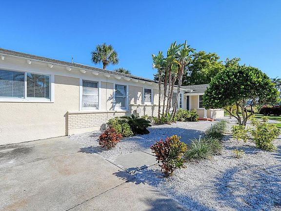 3rd image of 975 Narcissus Ave