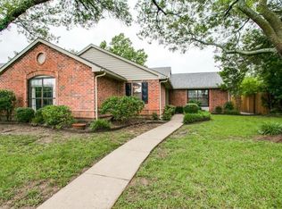 106 Rustic Ridge Dr, Garland, TX 75040