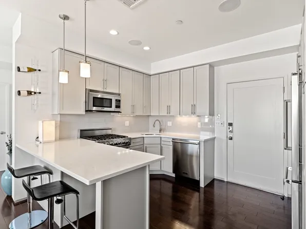 345 D St Unit 11, South Boston, MA 02127