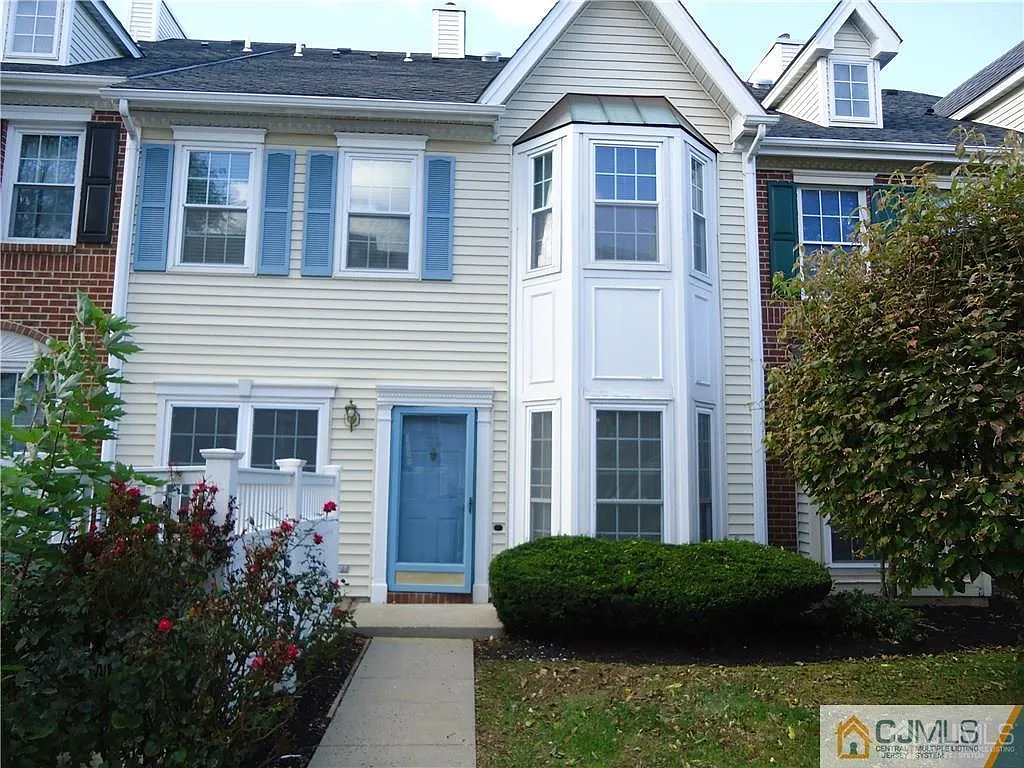 80 Goodwin Dr photo 1