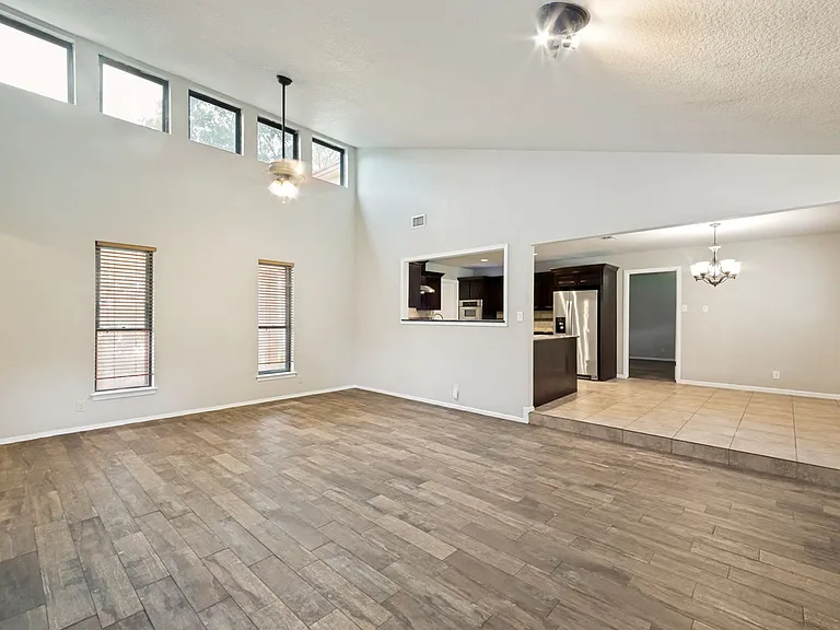 16115 Wolf Creek St — Photo 8