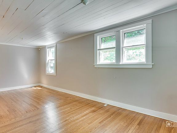 3rd image of 1417 Ashland Ave