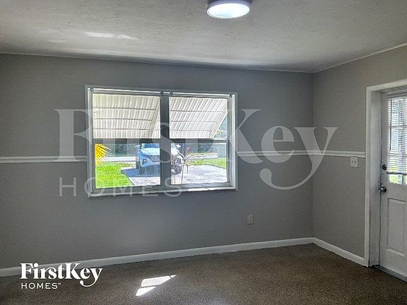 3rd image of 3907 Coconut Rd