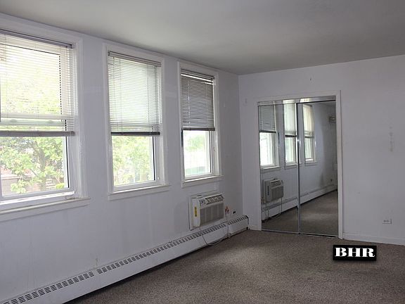 4th image of 2050 E 59th St #168B