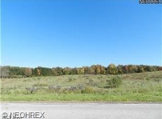 Auburn Rd, Chagrin Falls, OH 44023