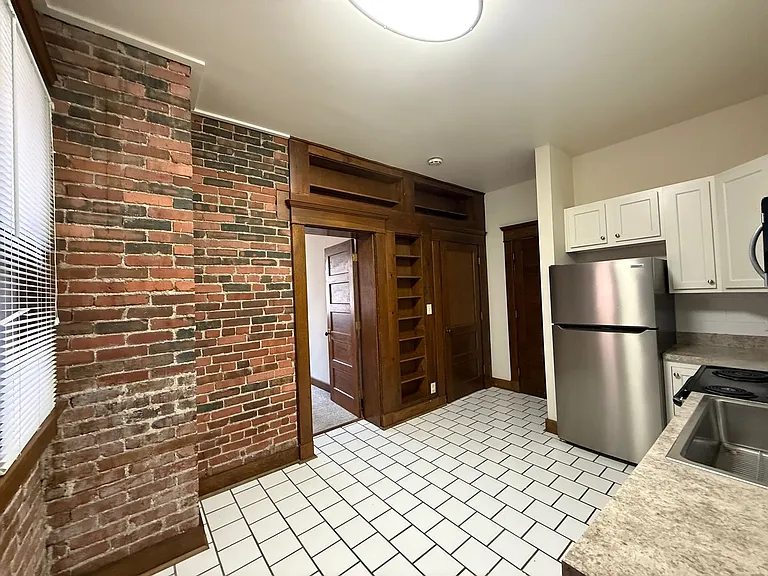 The Bronx on Central - Luxury Living in Old World Setting — Photo 13