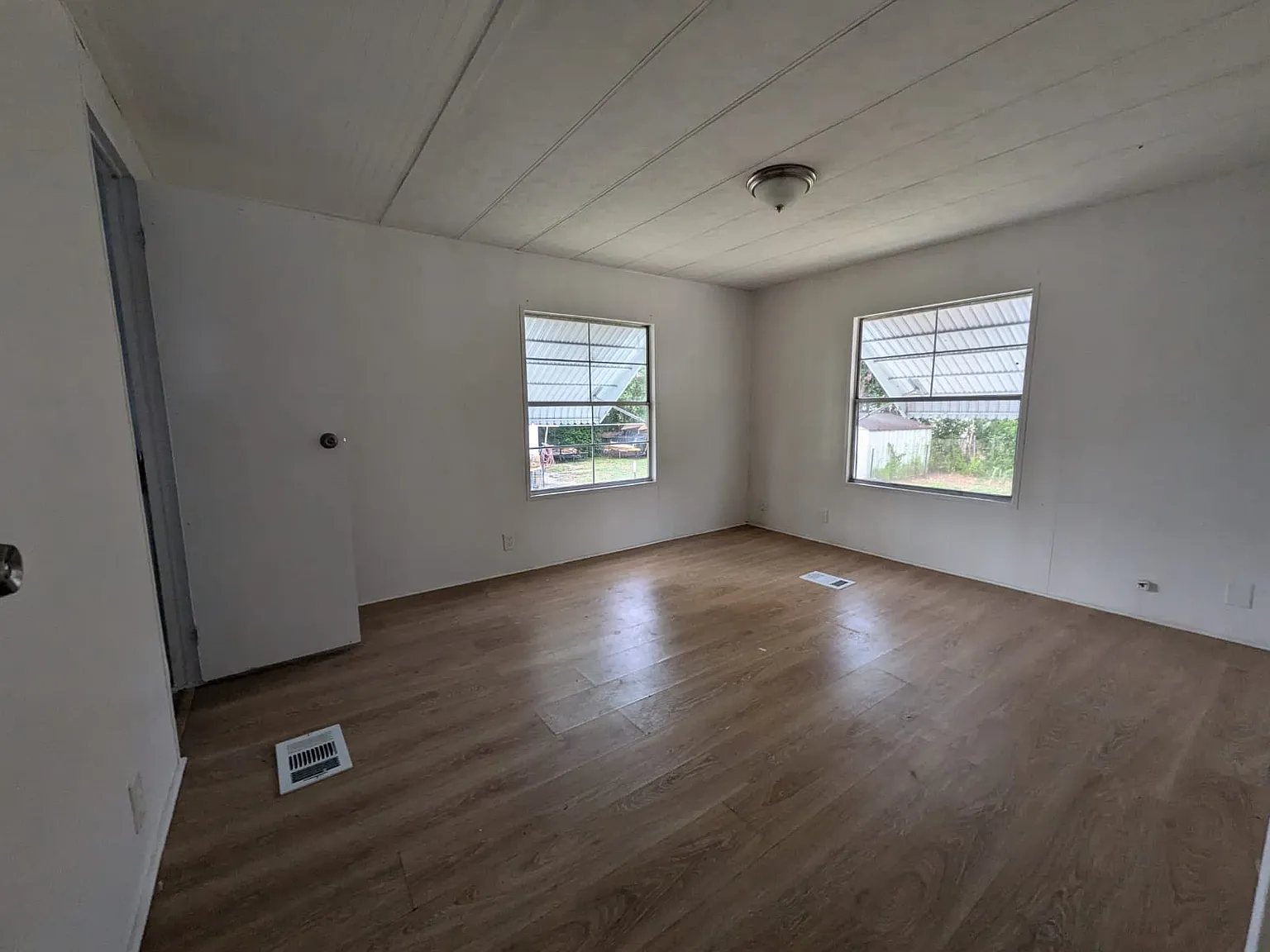 3 bed, 1150 sqft, $1,400 — Photo 4