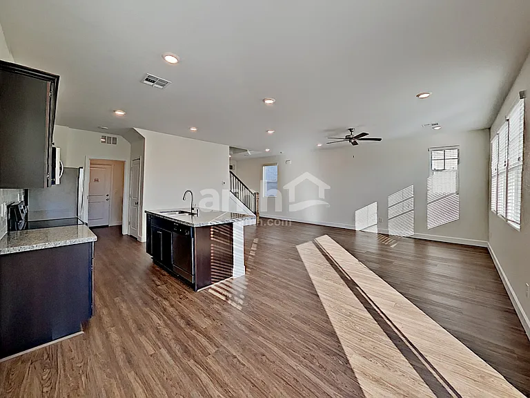 8128 Inhibition Ct — Photo 5