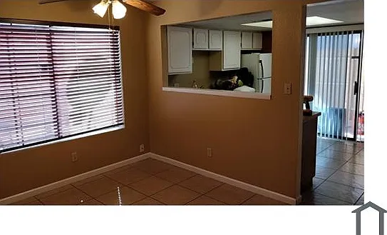 304 E Lawrence Blvd — Photo 5