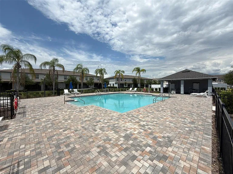 15504 Florence Hollow Pl — Photo 39
