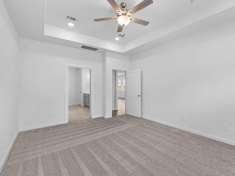 21611 Alberta Forest Cir — Photo 12