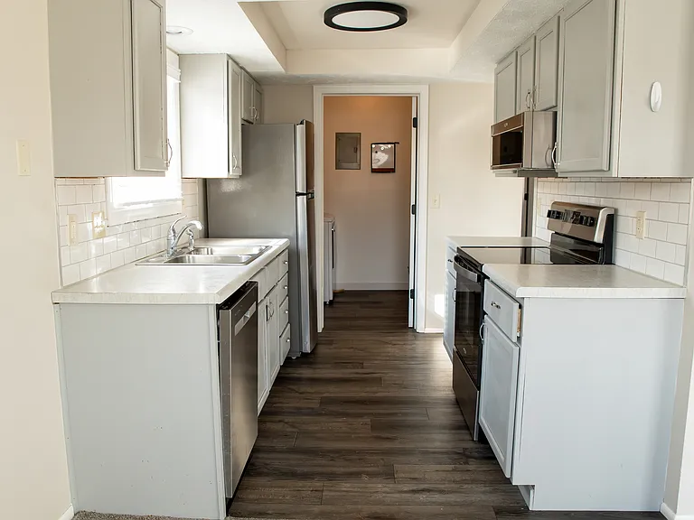 Center 45 Apartments — Photo 18