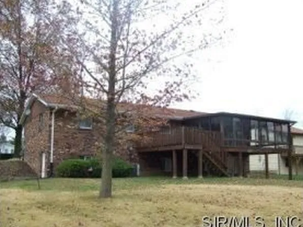 36 Shore Dr SW, Edwardsville, IL 62025