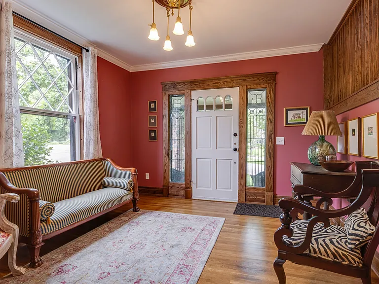 1715 Cedar Ln — Photo 5