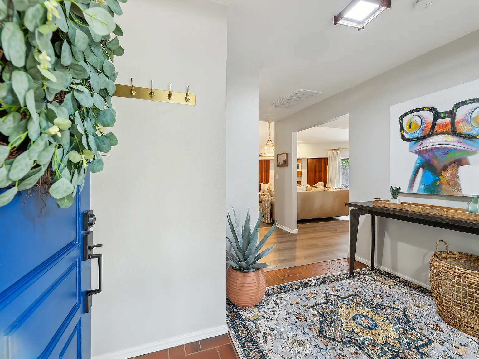 3 bed, 1900 sqft, $4,200 — Photo 4