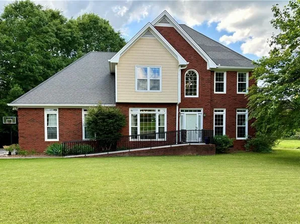 142 Copper Mountain Rd NE, Calhoun, GA 30701