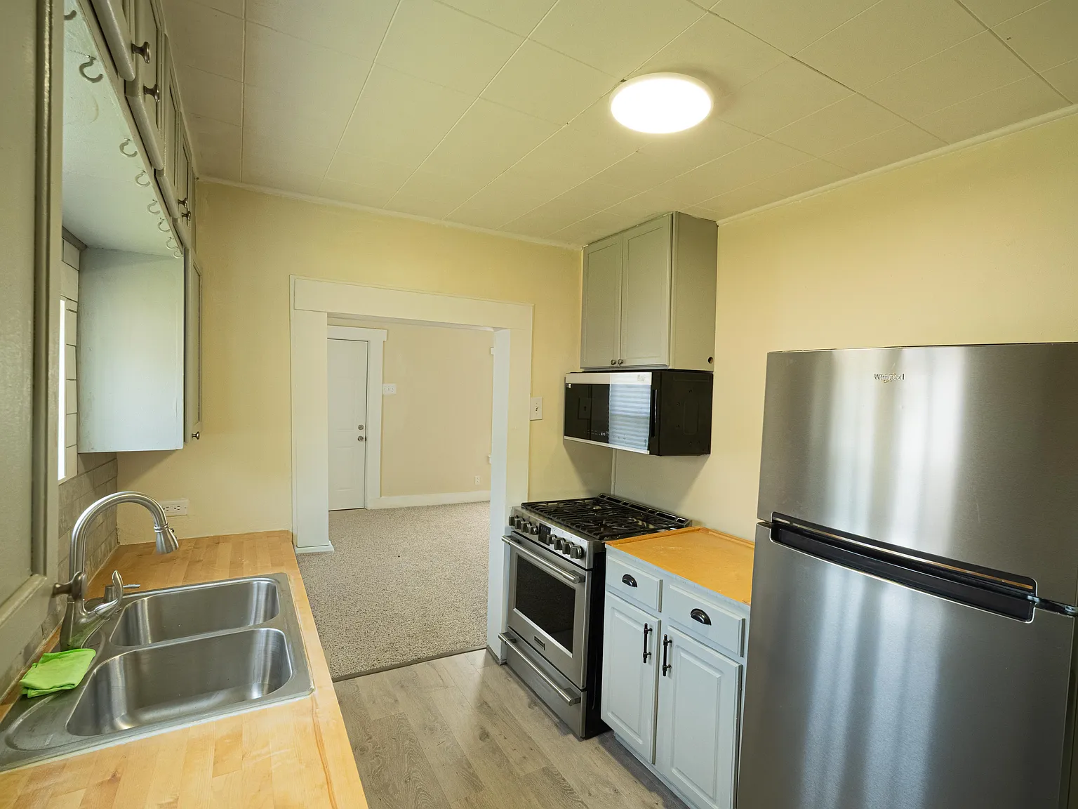 1 bed, 592 sqft, $1,000 — Photo 3