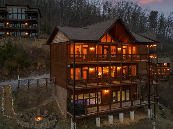 4608 Dreamland Way, Sevierville, TN 37876