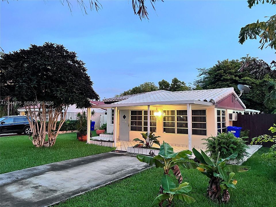 1st image of 2082 NE 180th St